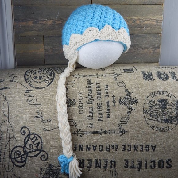 Cute Handmade Beanie Crochet Frozen Elsa Theme - Picture 5 of 5